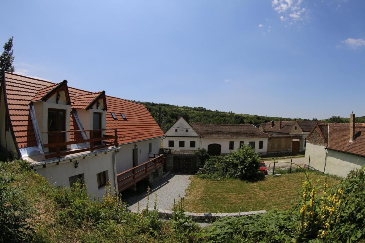 Nerahouse Villa Ilidia Luaran gambar